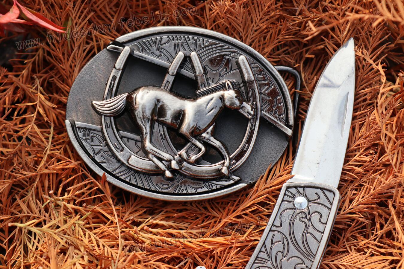 A hidden knife belt buckle with a horseshoe carving pattern in western cowboy style